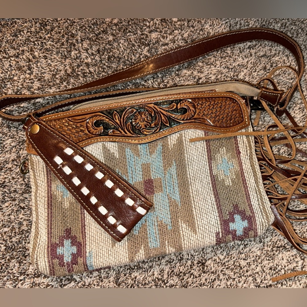 Myra bag crossbody wristlet